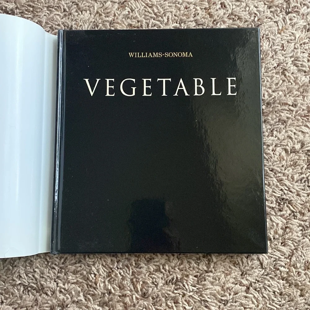 Williams-Sonoma Vegetable Recipe edit and intro by Chuck Williams hardco…